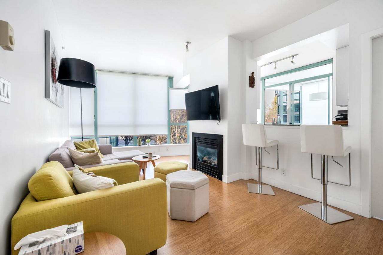 Bright 2 Bedroom Condo Downtown With Free Parking Vancouver Exteriér fotografie