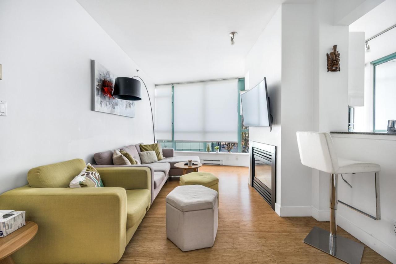 Bright 2 Bedroom Condo Downtown With Free Parking Vancouver Exteriér fotografie